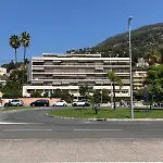 - Piscine Et Vue Sur Le Port Holiday home *