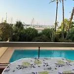 - Piscine Et Vue Sur Le Port *
