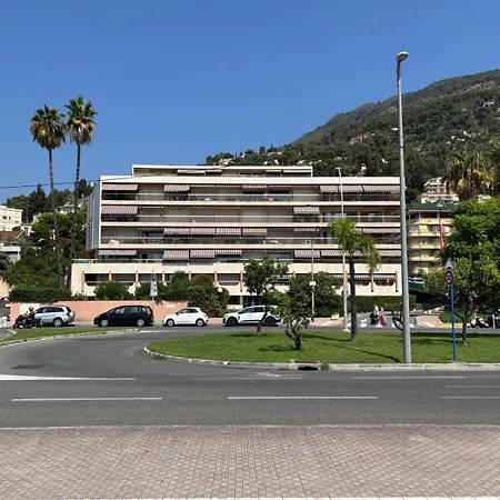 - Piscine Et Vue Sur Le Port Casa vacanze *