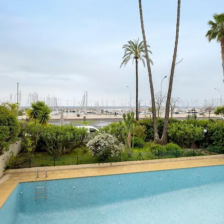 - Piscine Et Vue Sur Le Port Mentone